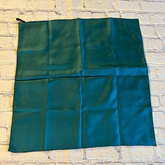 HANDROLLED LOT OF (2) TEAL AND WHITE 100% SILK MENS POCKET SQUARES - Picture 2 of 6